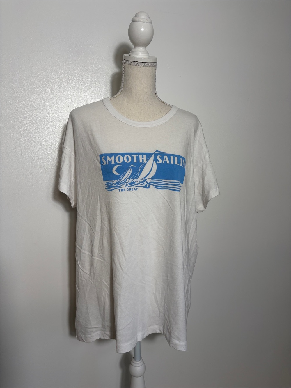 THE GREAT. White Tee with Blue 'Smooth Sailin' Graphic Size 3
